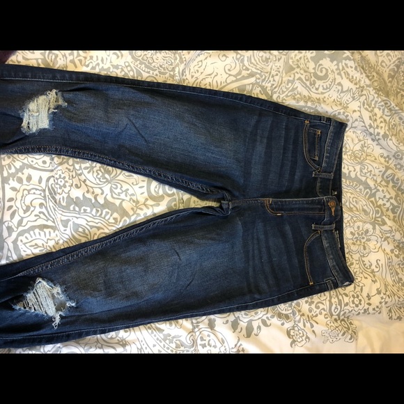 size 07, hollister dark blue ripped jeans - Picture 2 of 2